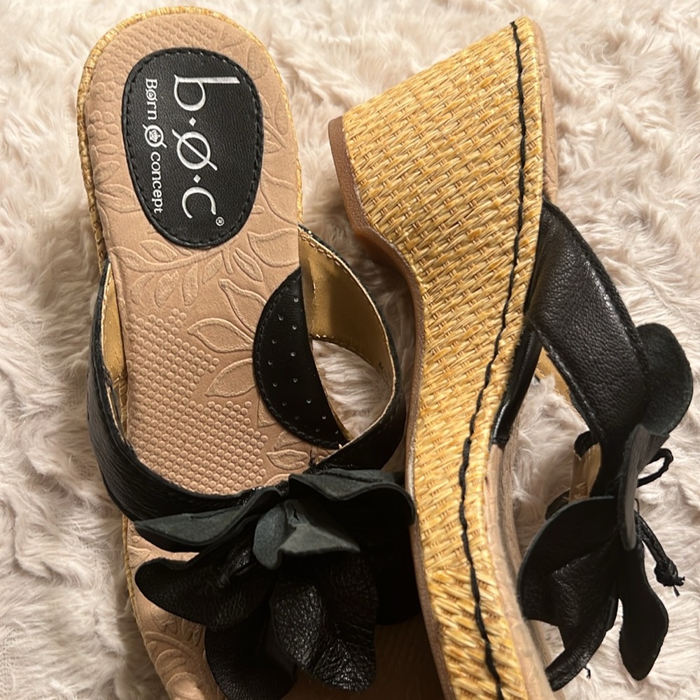 Born Wedges 🌺 - Picture 3 of 13
